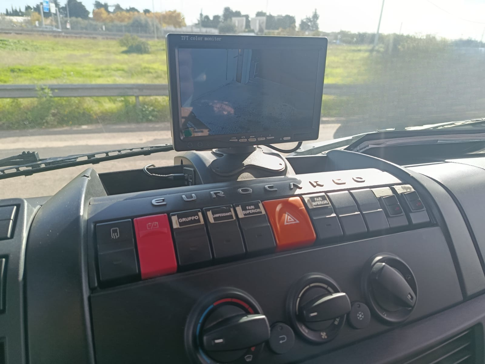 Spurgo combinata Az. Ecologica multiservizi su IVECO EUROCARGO 140-250 E6 del 2017