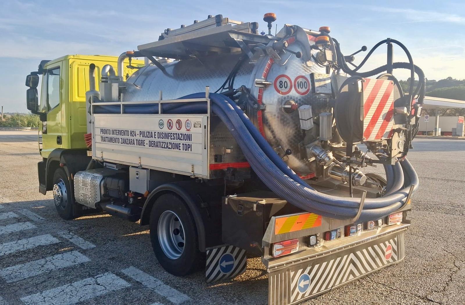 Spurgo combinata AEM su Iveco eurocargo