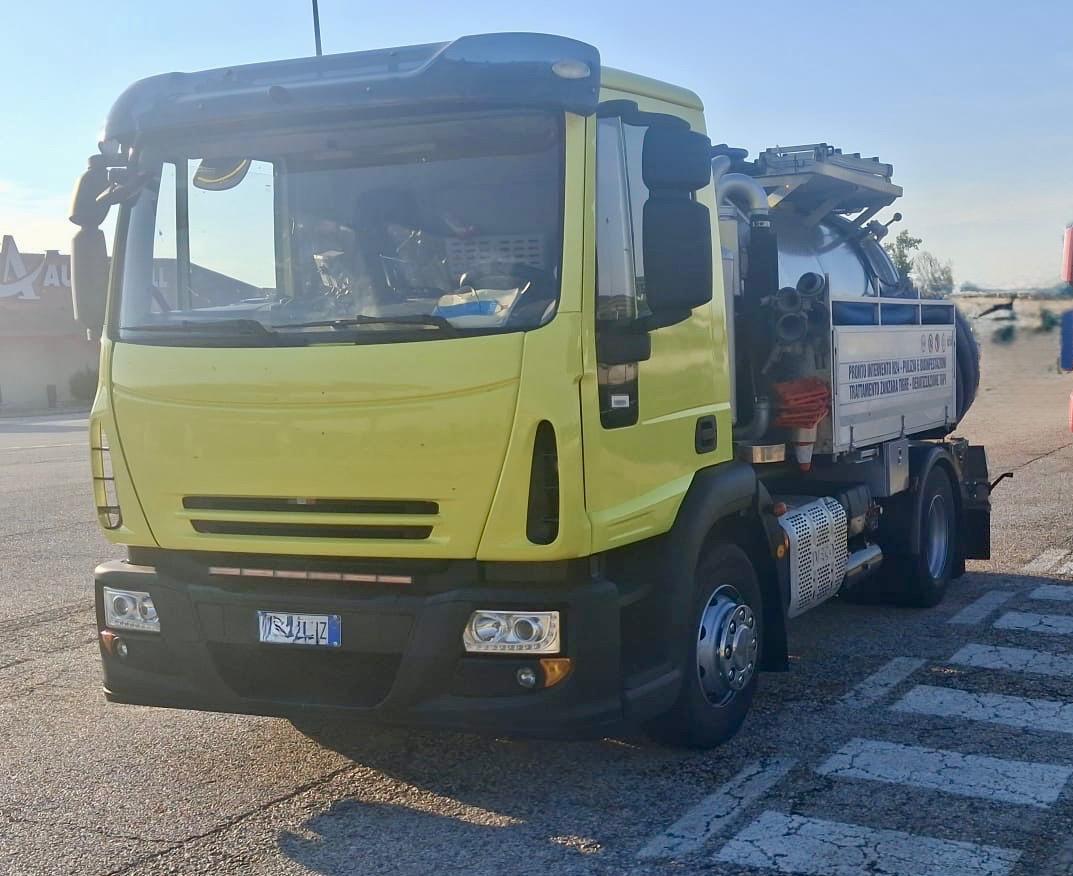 Spurgo combinata AEM su Iveco eurocargo
