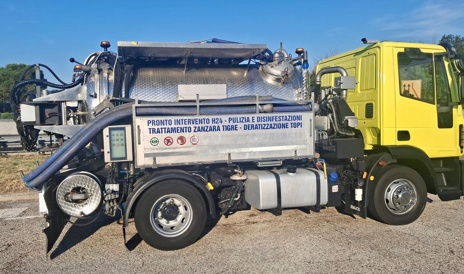 Spurgo combinata AEM su Iveco eurocargo