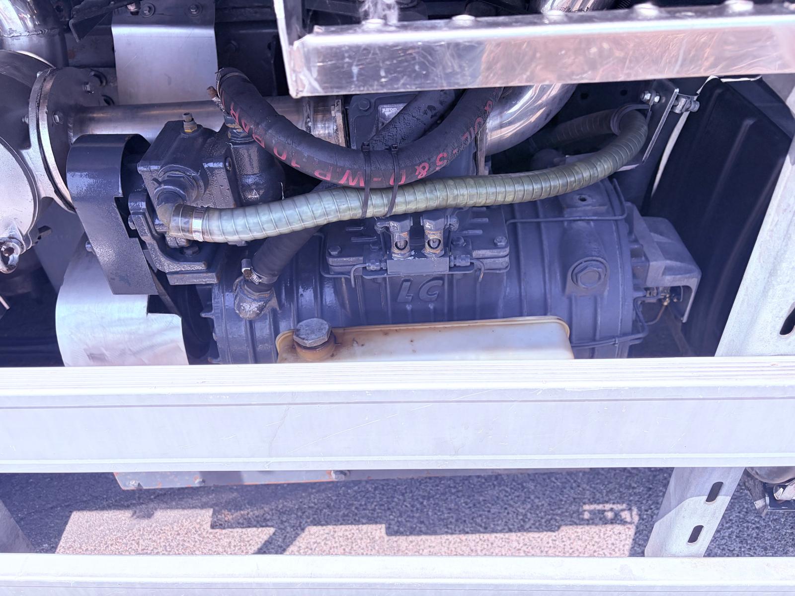 Spurgo combinata OMEGA su Iveco Eurocargo 160E25