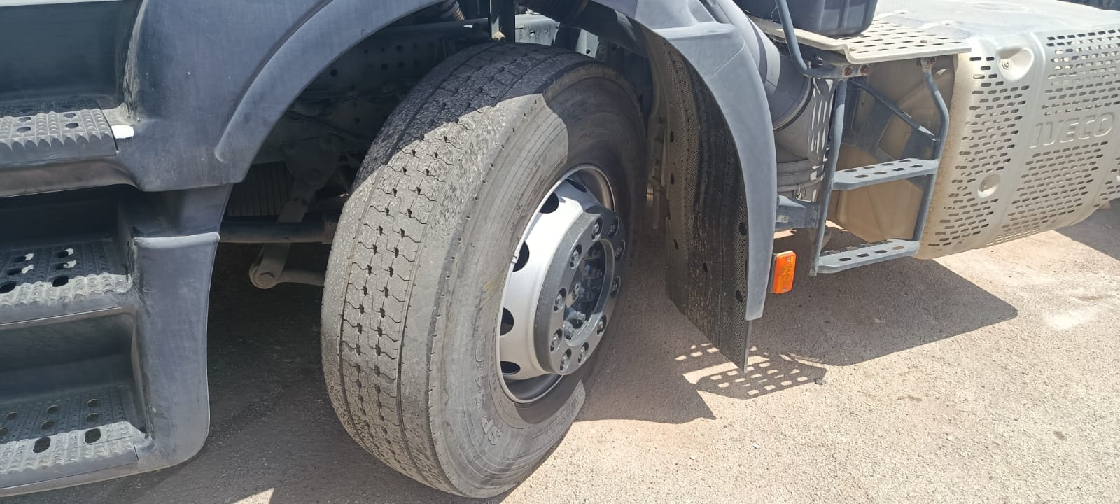 Trattore stradale ADR Iveco stralis 460