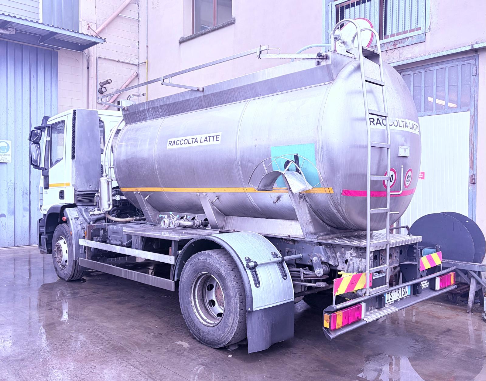 Cisterna trasporto acqua potabile su Iveco Eurocargo 150E25